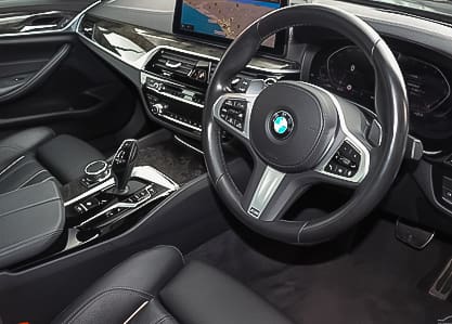 BMW-Series-5-Pearl-Chauffeur-Service