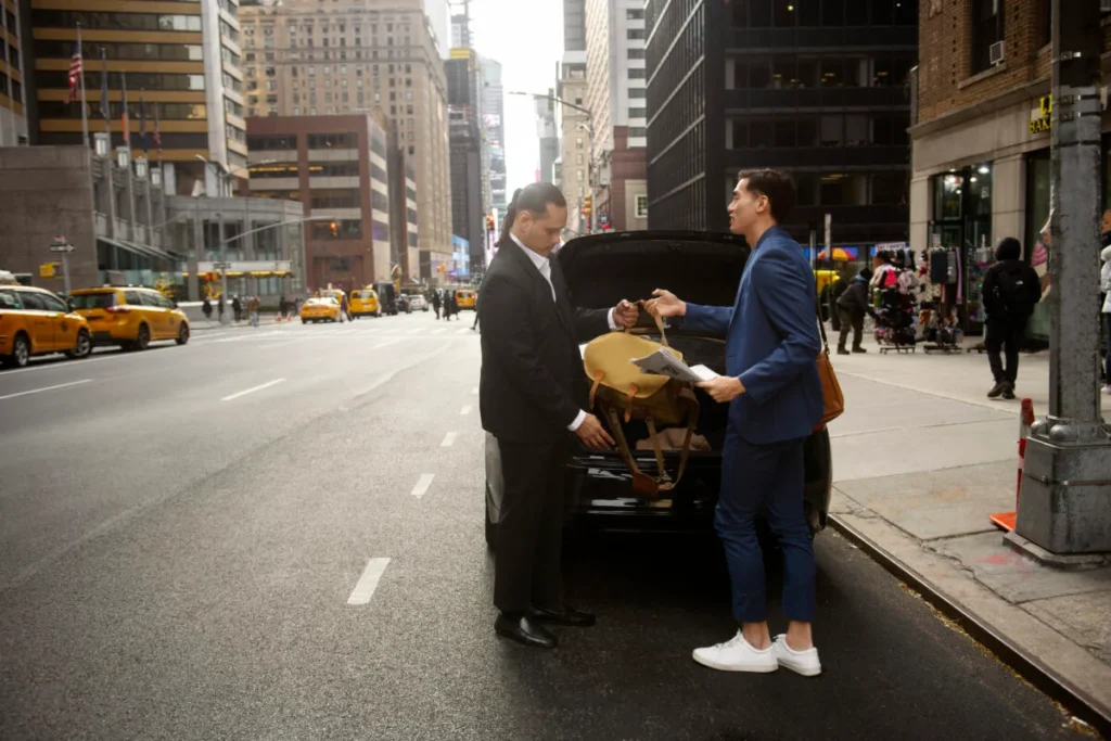 taxi-driver-getting-ready-customer-Pearl