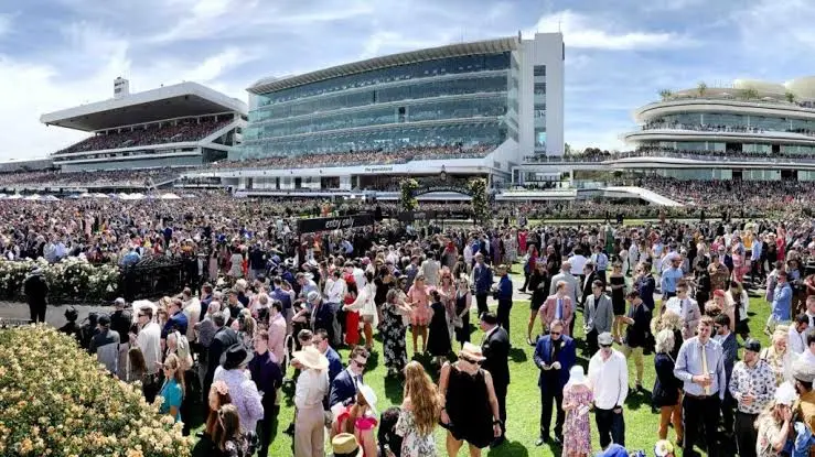 Melbourne-Spring-Carnival-Pearl